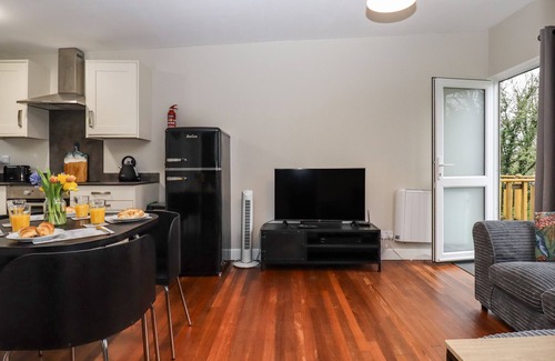 Kilkhampton Cottage | 15 THE PARK, pet friendly, with a garden in Kilkhampton