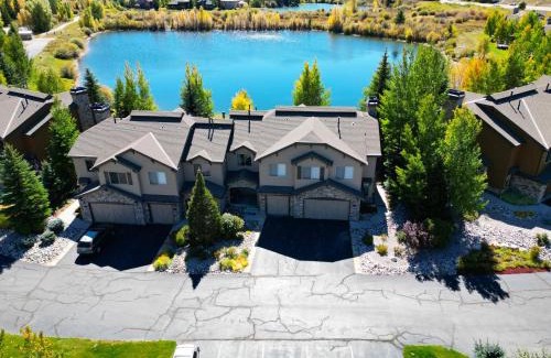 Silverthorne House | 152 Ponds on the Blue River home