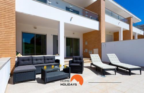 Branqueira House | #154 V2 Vila Branca 54 by Home Holidays