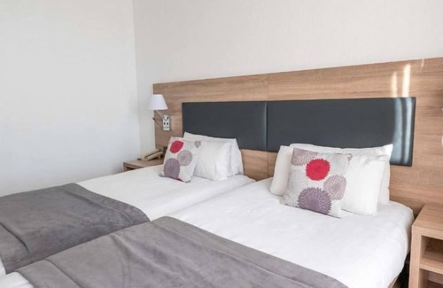 Le Cannet Hotel | 15min de la Croisette | Chambre + Piscine Rooftop