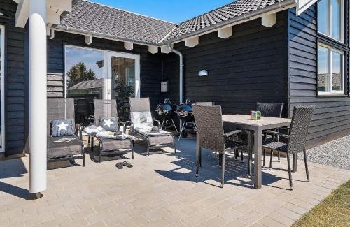 Olpenitz House | 16 person holiday home in Hasselberg
