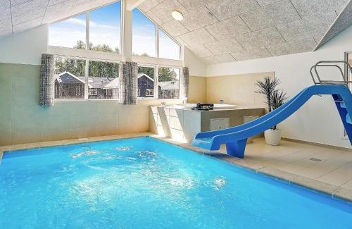 Olpenitz House | 16 person holiday home in Hasselberg
