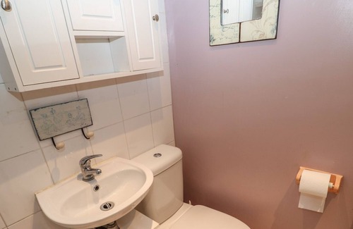 Corbridge Cottage | 16 PRINCES STREET, pet friendly in Corbridge
