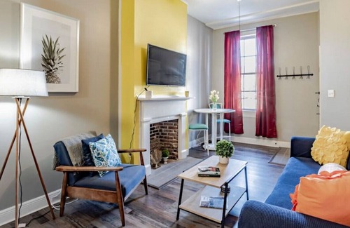 Central Business District Apartment | 161 State St Unit A (Lower Right) · Amazing Downtown Duo! 2 Bed / 1.5 Baths. 1100Sq FT