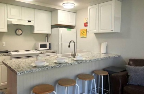 Quincy Condo | #165 Condo w/large pool & shuttle to Gorge Amp-book separately