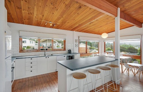 Dalmeny House | 17 Dulling Street Beach House