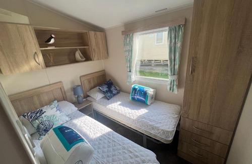 Newquay Cabin | 170 Newquay Bay Resort