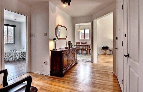 Longue-Pointe Apartment | #176 Large, Impeccable and Bright Apartment