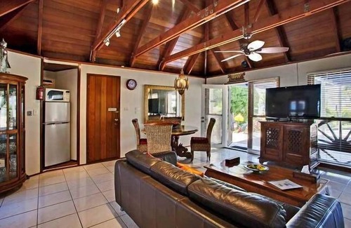 Seventeen Seventy House | 1770 Sovereign Lodge Resort