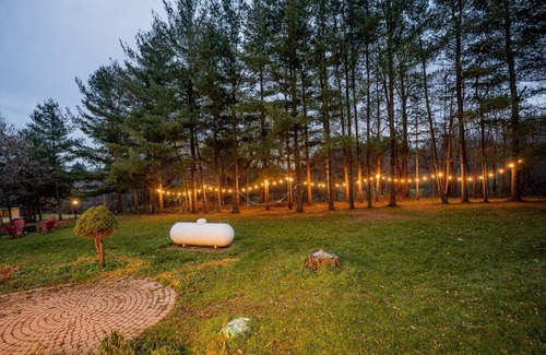 Caledon Ski Chalet | 18 Acre Cozy and Relaxing Chalet with HOT TUB!