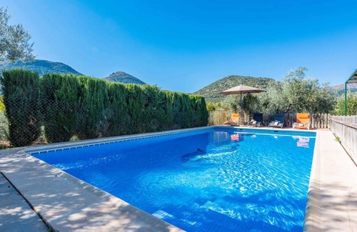 Carcabuey House | 180 m² House ∙ 5 bedrooms ∙ 12 guests