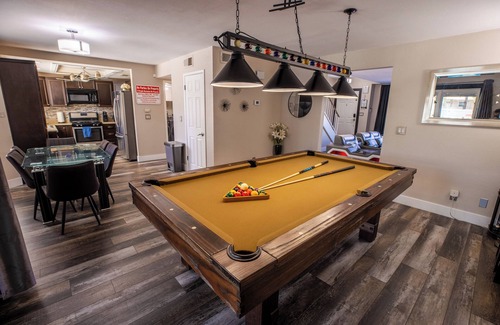 Green Valley House | 1800 SqFt House With Heatable Pool Spa 13Min From Strip