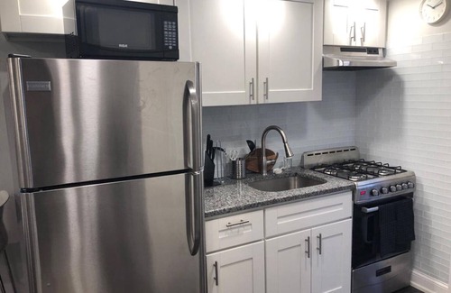 Industry Apartment | 1807 4E · Elegant 2bed Apt-20 min to Time Square/Park Avail