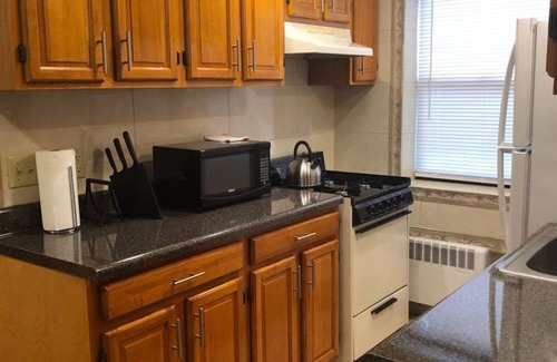 Industry Apartment | 1817 5A · Magical 2bed Apt/20 min to NYC-Parking Avail.