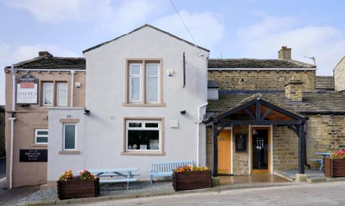 Stainland Hotel | 1885 the Venue - Pub, Restaurant, Rooms & Function House