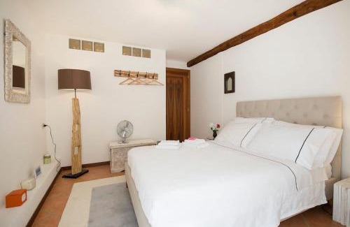 Lesa Apartment | 18th Century Apartment with Fresco