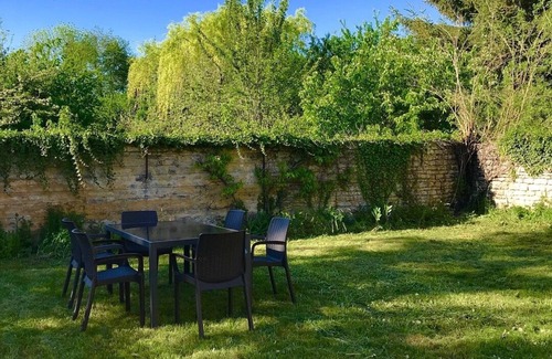 Arc-en-Barrois House | 18th century country house
