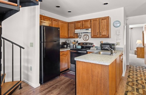 Warren Condo | 19 Mountainside 2 Bedroom Condo by RedAwning