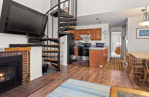 Warren Condo | 19 Mountainside 2 Bedroom Condo by RedAwning
