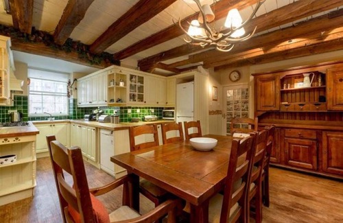 Crail Cottage | 19 Shoregate - a cottage that sleeps 11 guests in 6 bedrooms