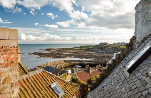 Crail Cottage | 19 Shoregate - a cottage that sleeps 11 guests in 6 bedrooms