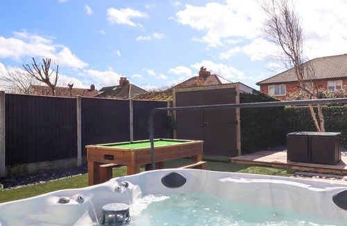 Thornton-Cleveleys House | 19 Slinger Road