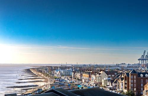 Felixstowe House | 19 Undercliffe