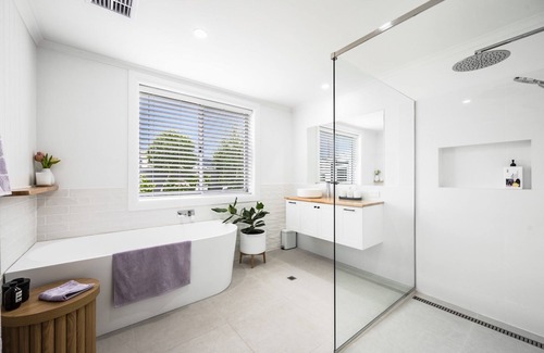 Mount Gambier Cottage | 1900's Renovated Character Cottage 2 bedroom - perfect position close to the CBD