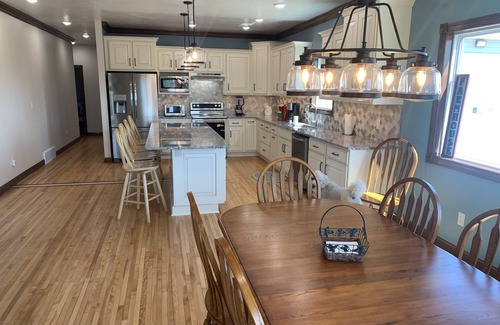 Southeast Bon Homme Other | 1916 renovated 8 bedroom, family-friendly home with great views