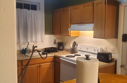 Toledo Apartment | 1920's Duplex near Promedica, Jeep Plant, St. Anne's, and the Seagate Center