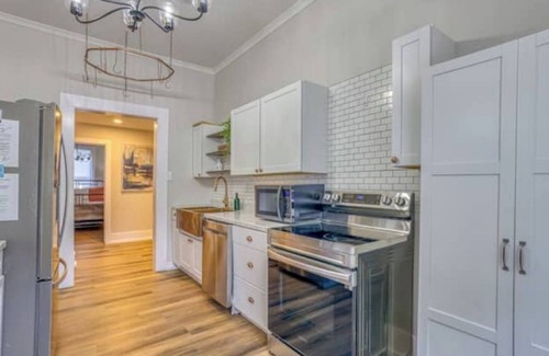 Sheffield House | 1920s Charm Meets Modern Luxury in heart of Shoals