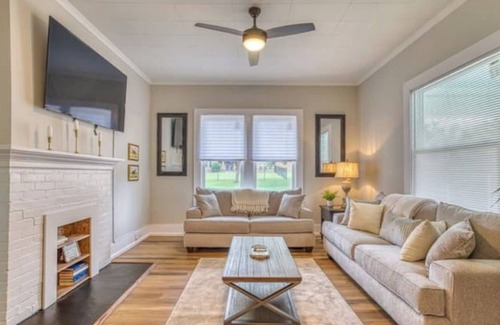 Sheffield House | 1920s Charm Meets Modern Luxury in heart of Shoals
