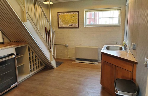 Cascade Cottage | 1930 converted Brick Gas Station in Cascade Montana