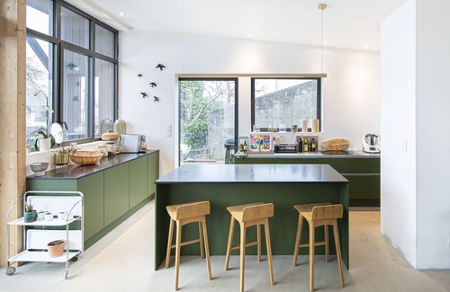Vannes House | 1930s town house with swimming pool