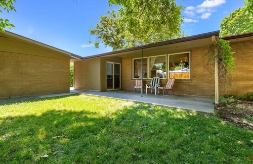 Winstead Park House | 1950s Charmer