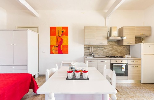 Porto Cesareo House | 1960 Villa Aurora - Mono Aury by Barbarhouse