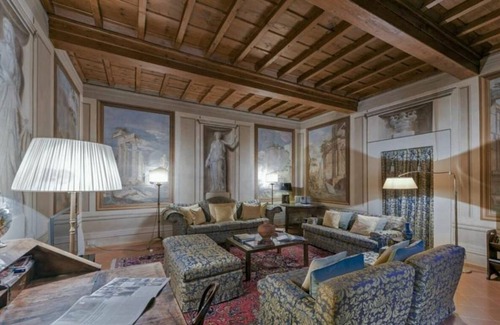 Santa Croce Apartment | 198 m² Apartment ∙ 3 bedrooms ∙ 7 guests