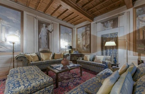 Santa Croce Apartment | 198 m² Apartment ∙ 3 bedrooms ∙ 7 guests