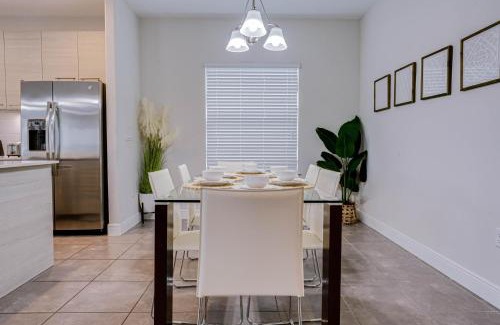 Haines City House | 198KB - Balmoral Resort