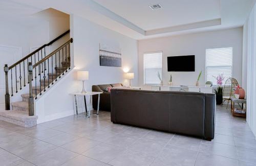 Haines City House | 198KB - Balmoral Resort