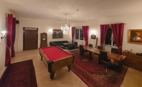 Semmering Apartment | 19th Century Villa - Sleeps up to 4 & Free Parking