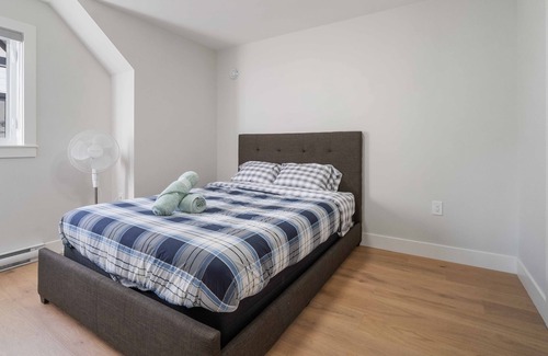 Ladner House | 1BD Lovely Coach Home B in Delta!
