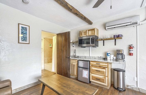 West Colorado Springs Apartment | 1BD Mnt View Suitehikingdogs Welcome!