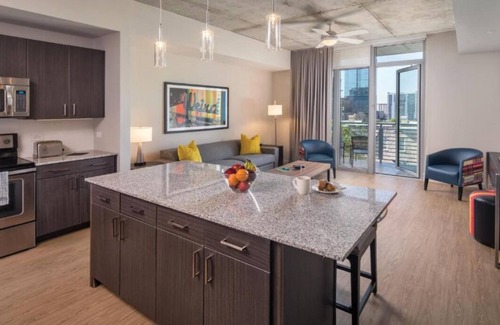 Civic District Resort | 1Bed/1Bath - Gorgeous Downtown Austin Resort!