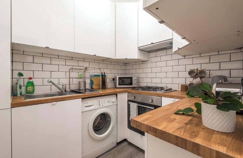 Gorgie Apartment | 1Bed-Ground Fl.-Private Entrance