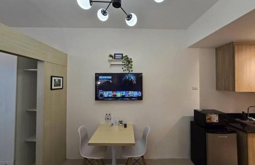 Barangka Ilaya Apartment | 1BR Condotel with Balcony at SM Light Residences #LT07