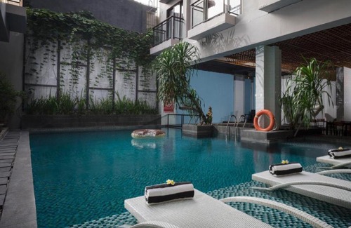 Umalas Hotel | 1BR Deluxe Room in Seminyak