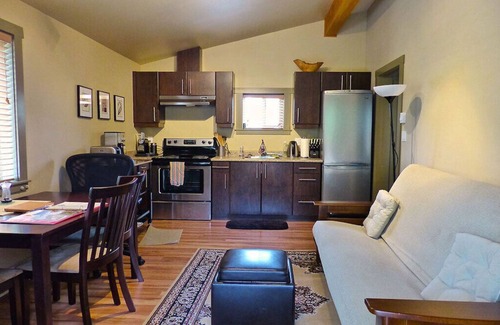 Port Renfrew Cottage | 1BR - Garden View - Pet Friendly