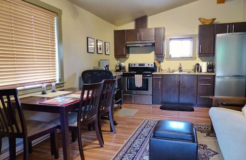 Port Renfrew Cottage | 1BR - Garden View - Pet Friendly