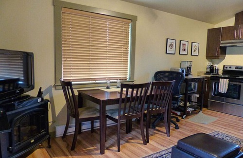 Port Renfrew Cottage | 1BR - Garden View - Pet Friendly